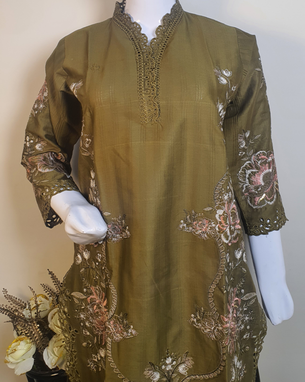 SUM-25001 (Mehndi Green)